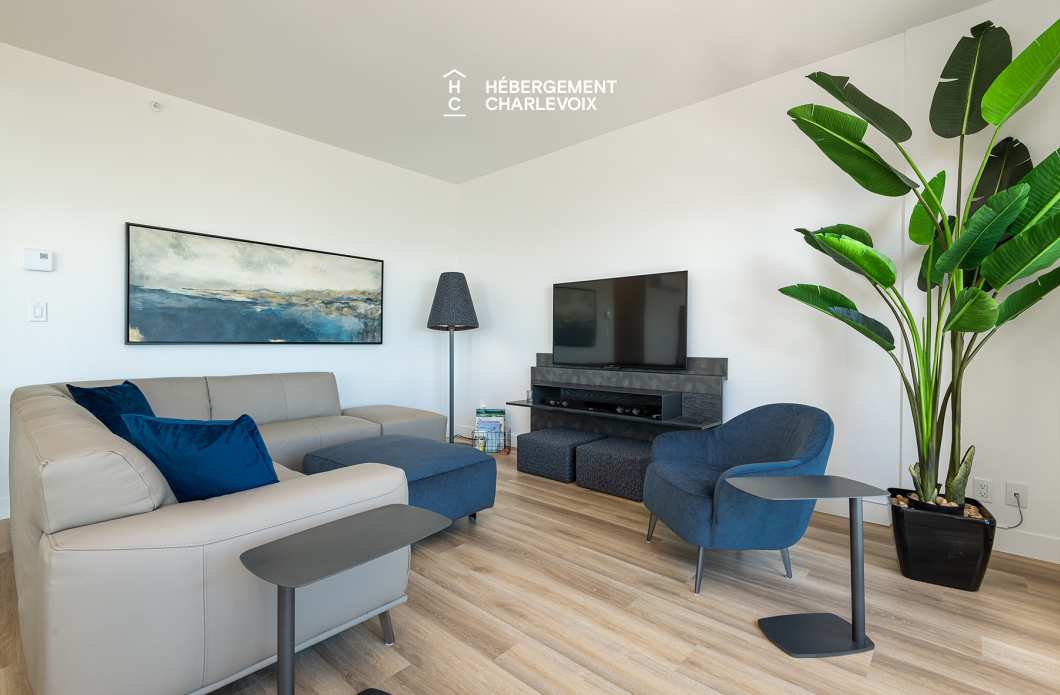 MGR-750 :  Condo 2e & 3e étage - Aux premières loges du levée du Soleil et du St-Laurent