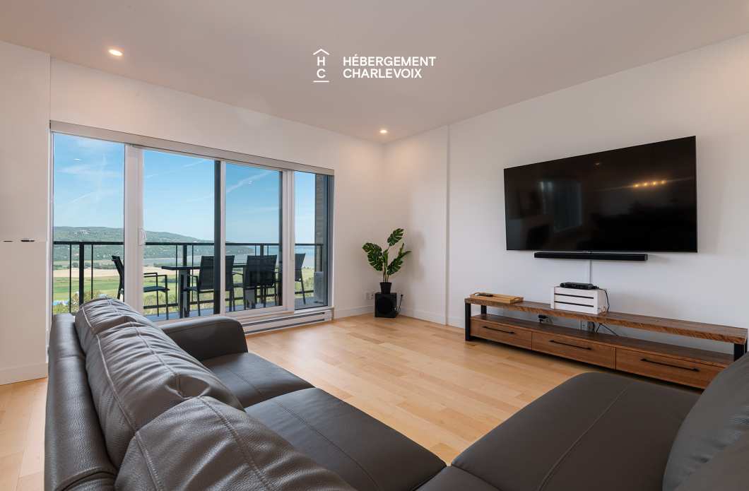 MGR-750 :  Condo 2e & 3e étage - Aux premières loges du levée du Soleil et du St-Laurent