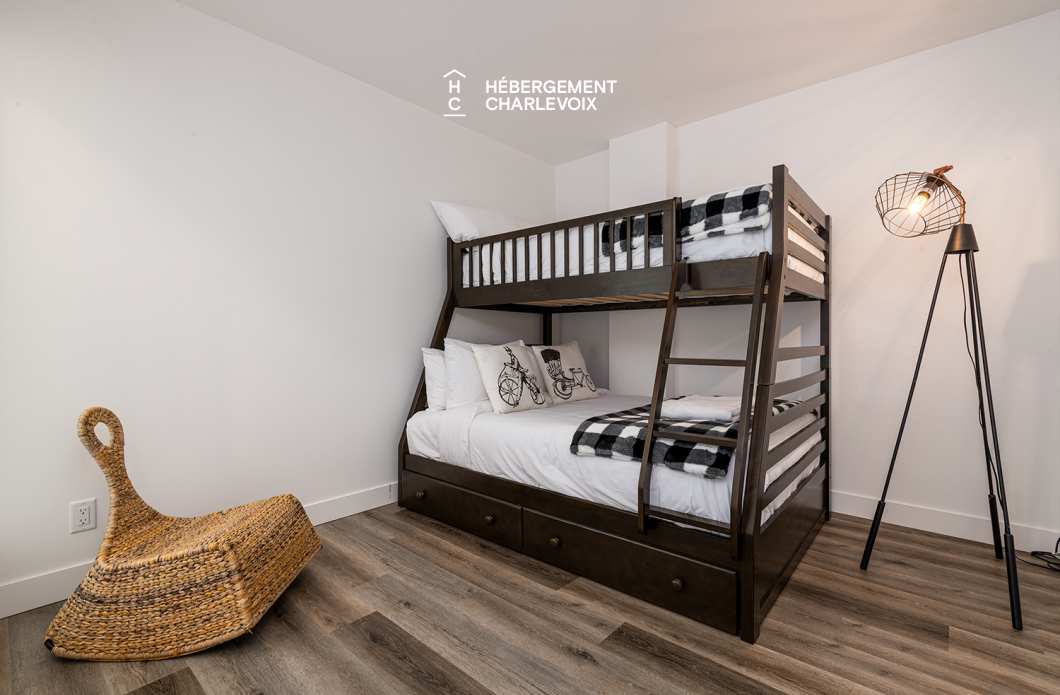 MGR-750 :  Condo 2e & 3e étage - Aux premières loges du levée du Soleil et du St-Laurent