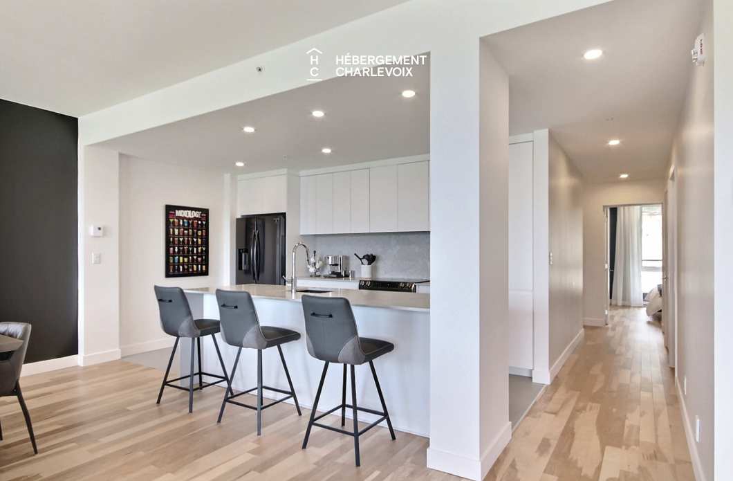 MGR-750 :  Condo 2e & 3e étage - Aux premières loges du levée du Soleil et du St-Laurent