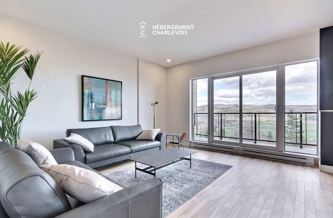 MGR-750 :  Condo 2e & 3e étage - Aux premières loges du levée du Soleil et du St-Laurent
