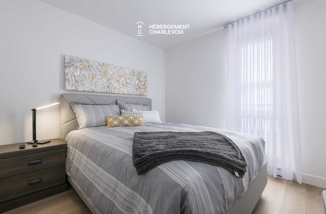 MGR-750 :  Condo 2e & 3e étage - Aux premières loges du levée du Soleil et du St-Laurent