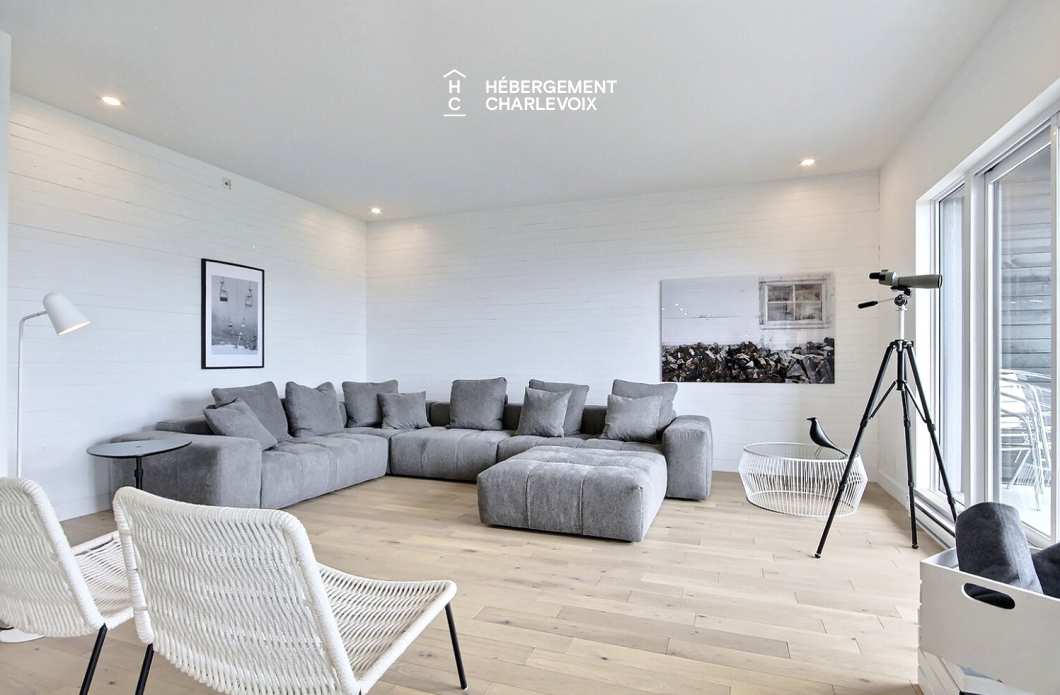 MGR-750 :  Condo 2e & 3e étage - Aux premières loges du levée du Soleil et du St-Laurent