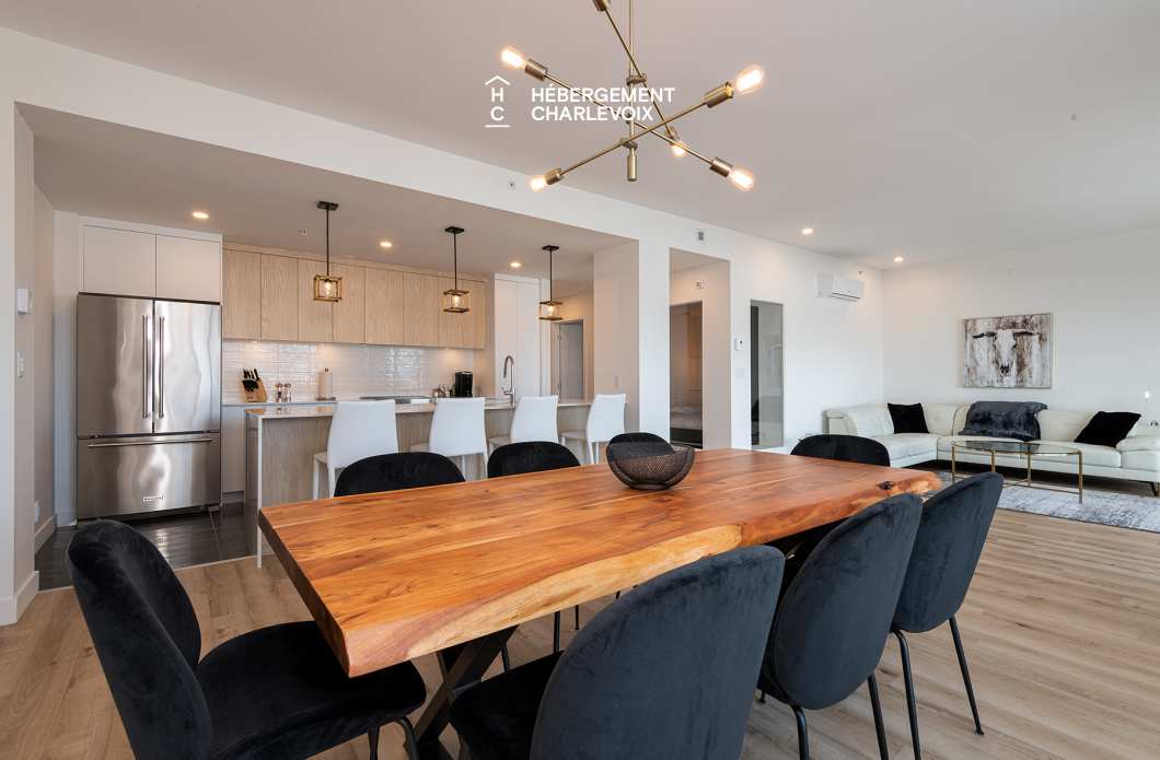 MGR-750 :  Condo 2e & 3e étage - Aux premières loges du levée du Soleil et du St-Laurent