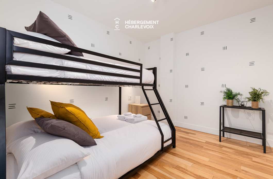 MGR-750 :  Condo 2e & 3e étage - Aux premières loges du levée du Soleil et du St-Laurent