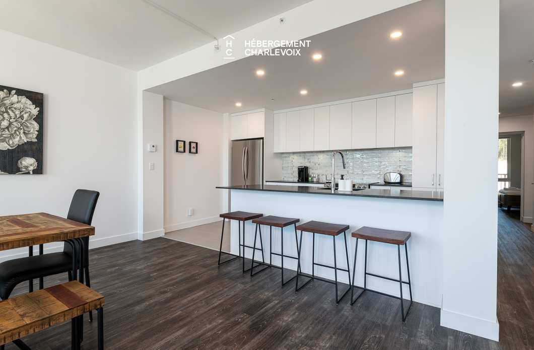 MGR-750 :  Condo 2e & 3e étage - Aux premières loges du levée du Soleil et du St-Laurent