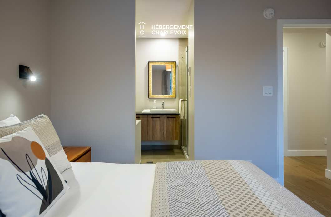 MGR-750 :  Condo 2e & 3e étage - Aux premières loges du levée du Soleil et du St-Laurent