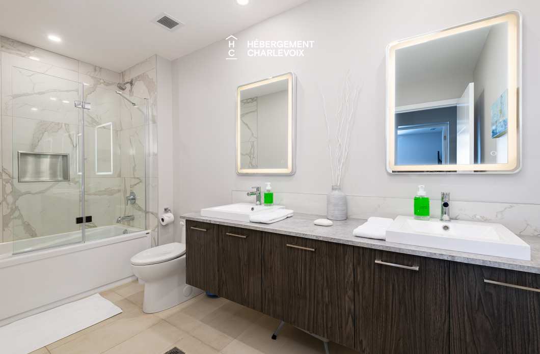 MGR-750 :  Condo 2e & 3e étage - Aux premières loges du levée du Soleil et du St-Laurent