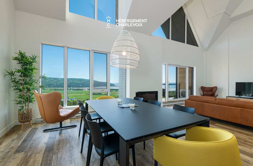 MGR-750:  Condo 4e étage - Penthouse avec vue, perché au-dessus du Fleuve St-Laurent.