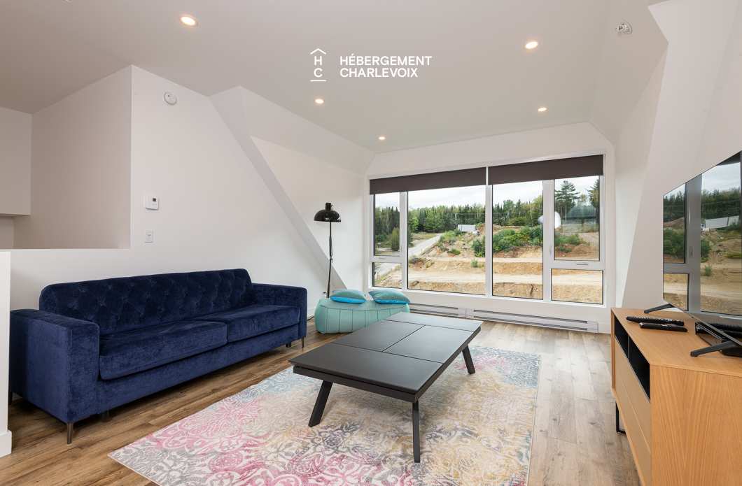 MGR-750:  Condo 4e étage - Penthouse avec vue, perché au-dessus du Fleuve St-Laurent.