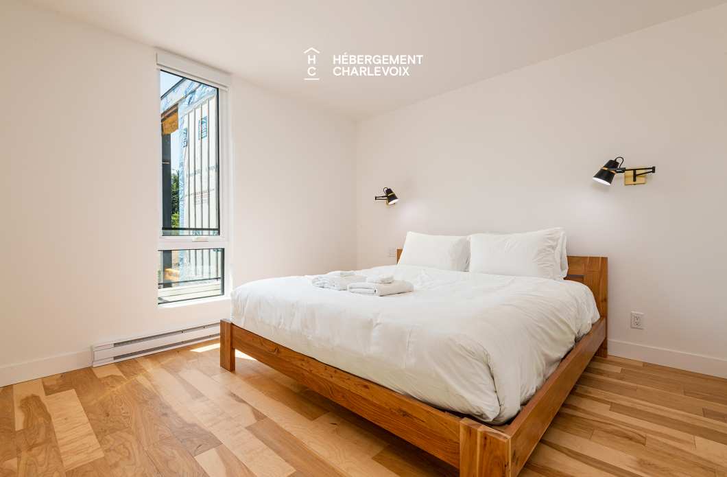 MGR-750:  Condo 4e étage - Penthouse avec vue, perché au-dessus du Fleuve St-Laurent.
