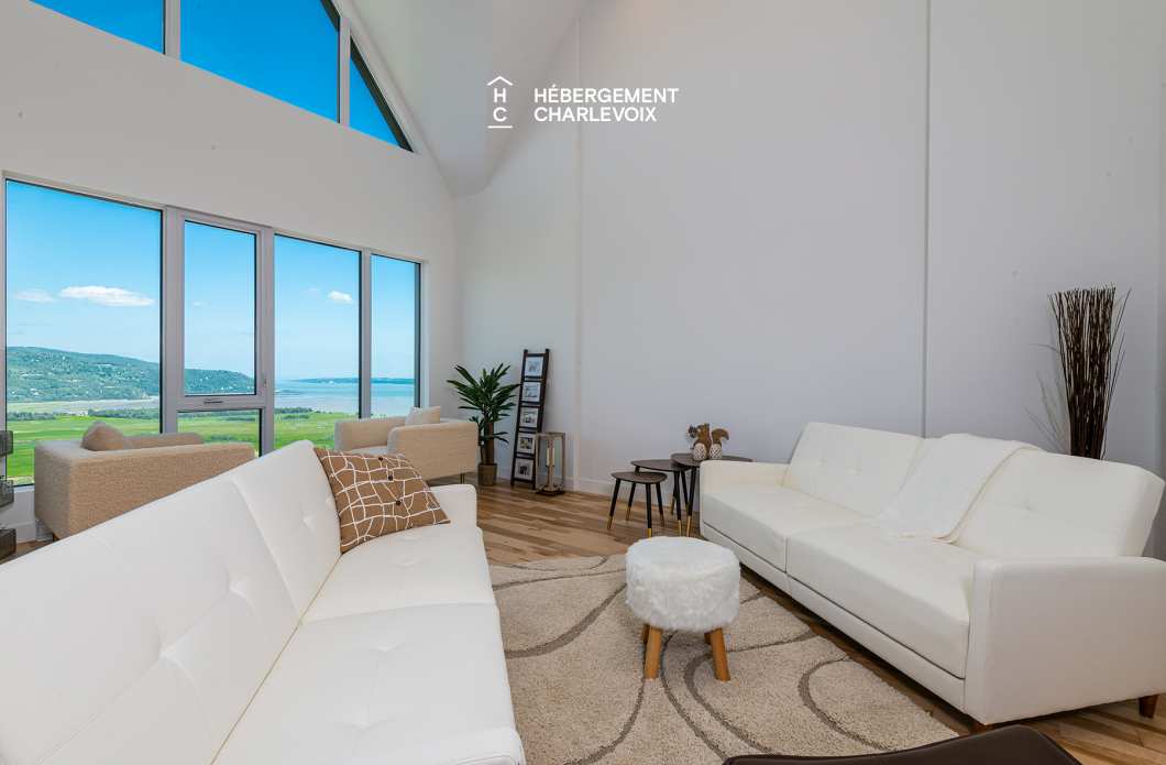 MGR-750:  Condo 4e étage - Penthouse avec vue, perché au-dessus du Fleuve St-Laurent.