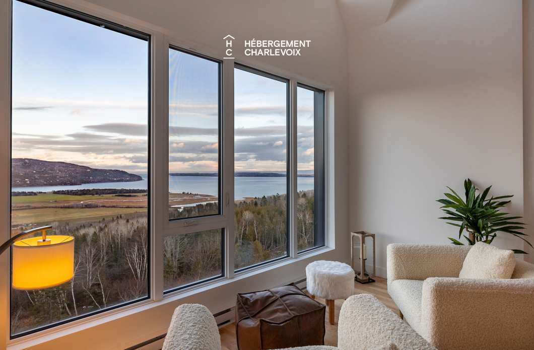MGR-750:  Condo 4e étage - Penthouse avec vue, perché au-dessus du Fleuve St-Laurent.