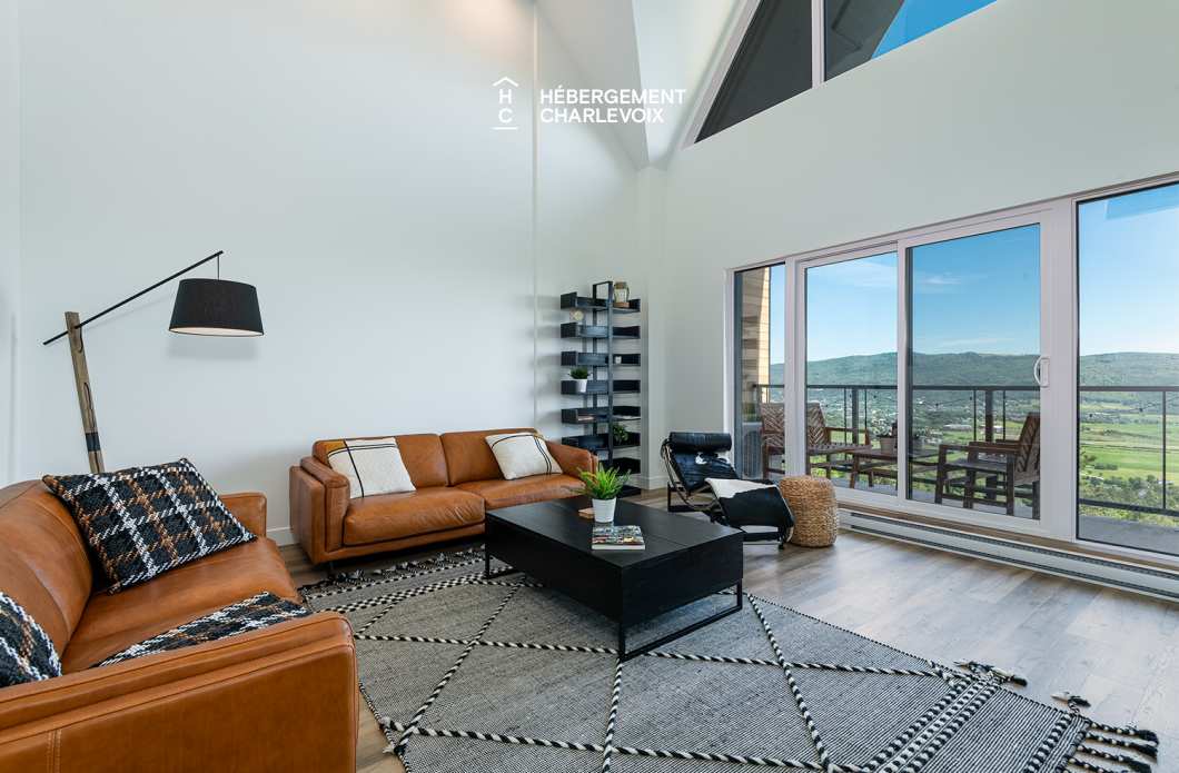 MGR-750:  Condo 4e étage - Penthouse avec vue, perché au-dessus du Fleuve St-Laurent.