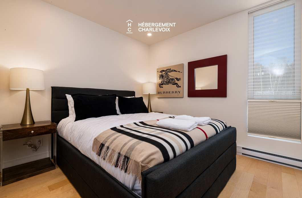 MGR-750:  Condo 4e étage - Penthouse avec vue, perché au-dessus du Fleuve St-Laurent.