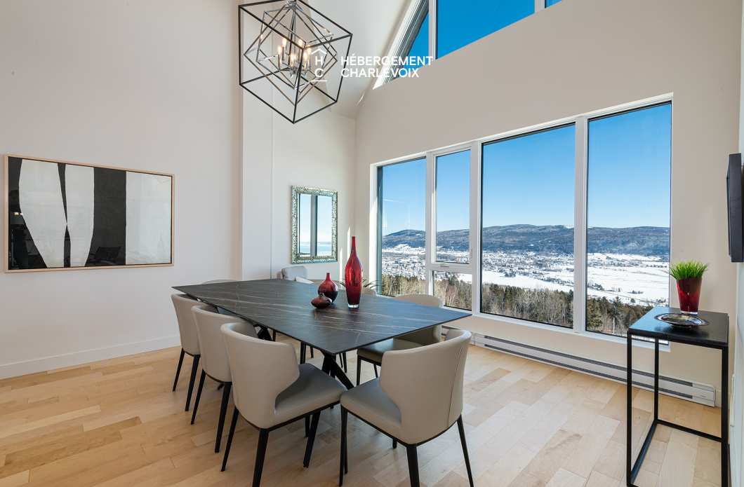 MGR-750:  Condo 4e étage - Penthouse avec vue, perché au-dessus du Fleuve St-Laurent.