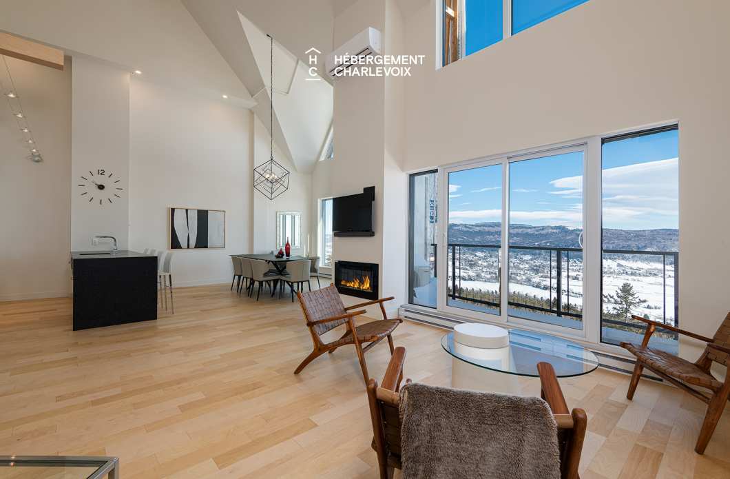 MGR-750:  Condo 4e étage - Penthouse avec vue, perché au-dessus du Fleuve St-Laurent.
