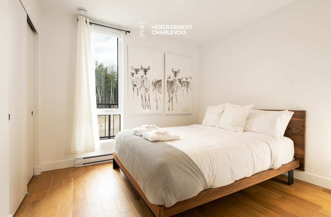 MGR-750:  Condo 4e étage - Penthouse avec vue, perché au-dessus du Fleuve St-Laurent.