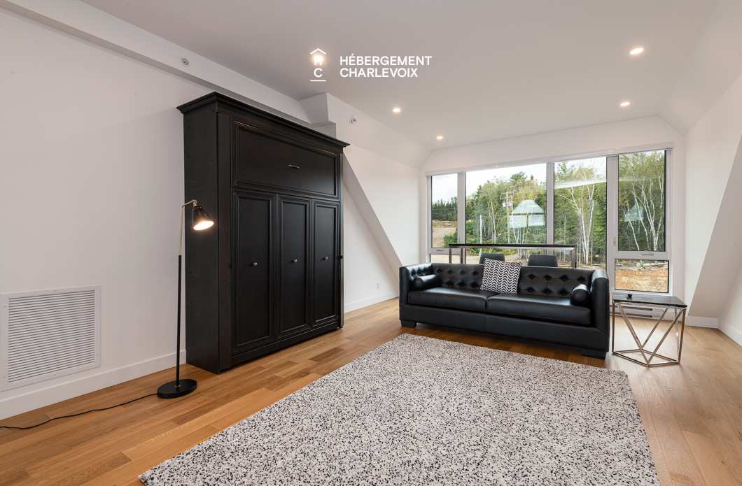 MGR-750:  Condo 4e étage - Penthouse avec vue, perché au-dessus du Fleuve St-Laurent.