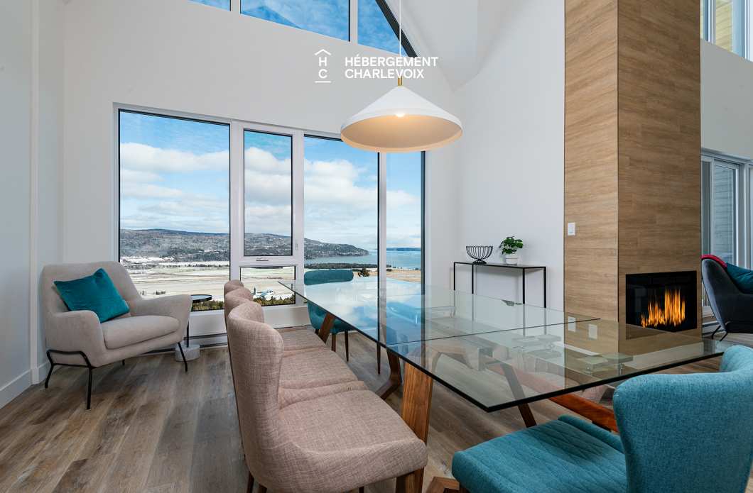 MGR-750:  Condo 4e étage - Penthouse avec vue, perché au-dessus du Fleuve St-Laurent.