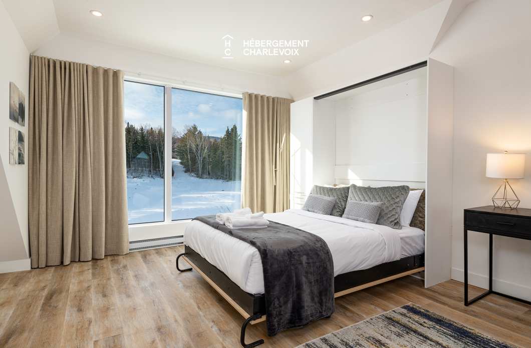 MGR-750:  Condo 4e étage - Penthouse avec vue, perché au-dessus du Fleuve St-Laurent.
