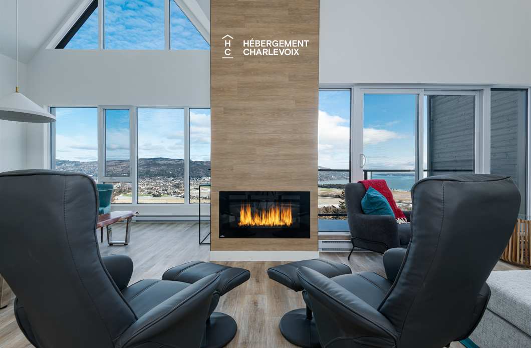MGR-750:  Condo 4e étage - Penthouse avec vue, perché au-dessus du Fleuve St-Laurent.