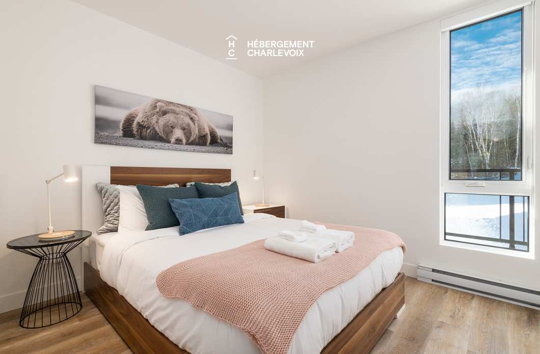 MGR-750:  Condo 4e étage - Penthouse avec vue, perché au-dessus du Fleuve St-Laurent.