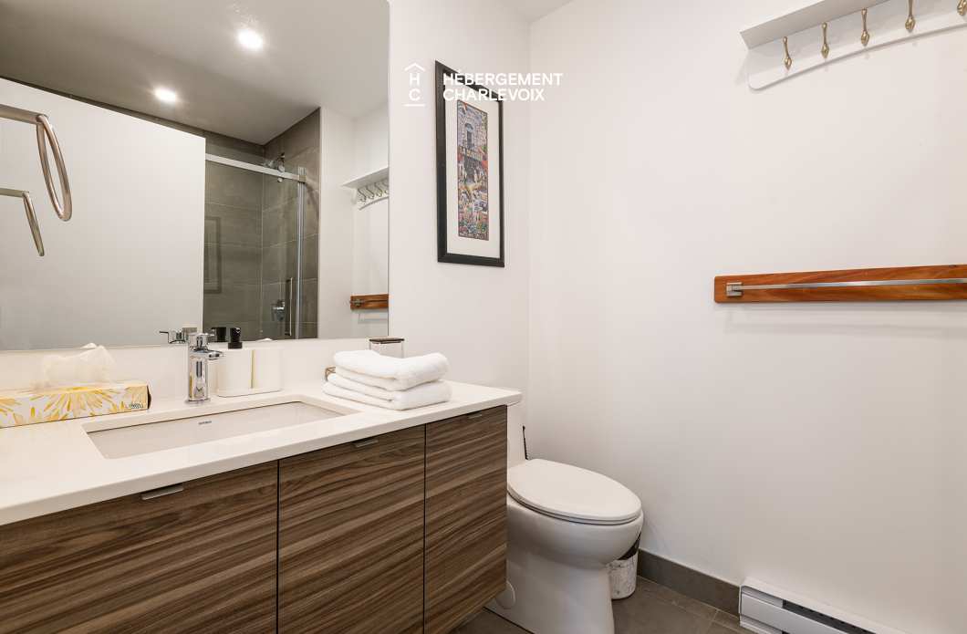 MGR-750:  Condo 4e étage - Penthouse avec vue, perché au-dessus du Fleuve St-Laurent.