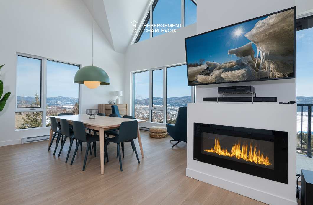 MGR-750:  Condo 4e étage - Penthouse avec vue, perché au-dessus du Fleuve St-Laurent.
