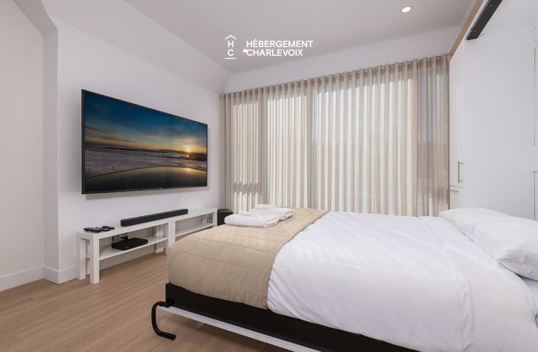 MGR-750:  Condo 4e étage - Penthouse avec vue, perché au-dessus du Fleuve St-Laurent.