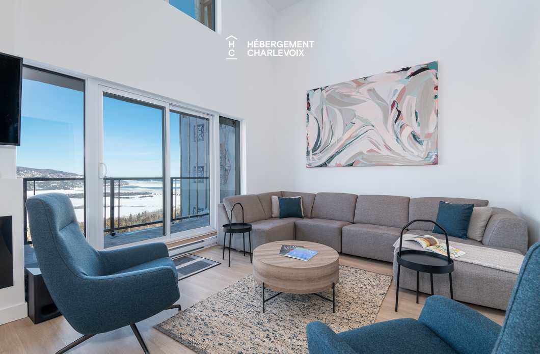 MGR-750:  Condo 4e étage - Penthouse avec vue, perché au-dessus du Fleuve St-Laurent.