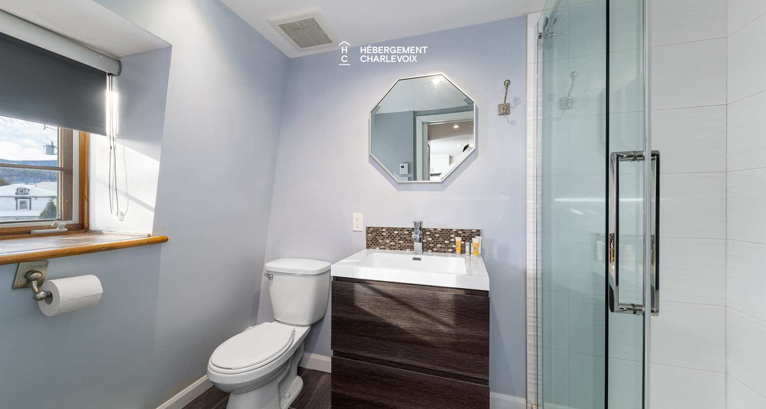 ABE-2 - Completely renovated, downtown Baie-Saint-Paul