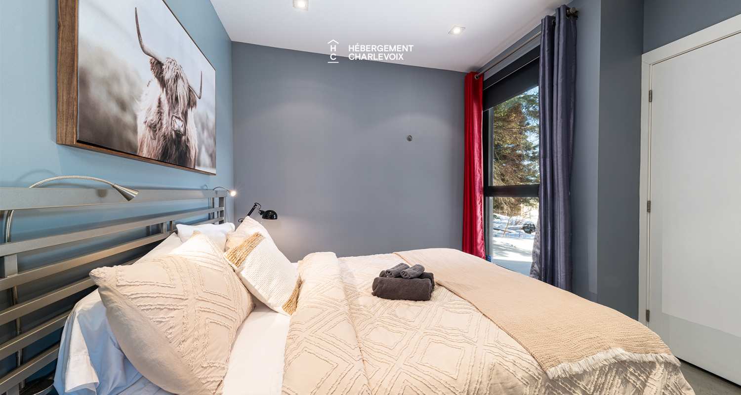 ABS-595 - Un feu de foyer suspendu dans un chalet de luxe à louer dans Charlevoix.