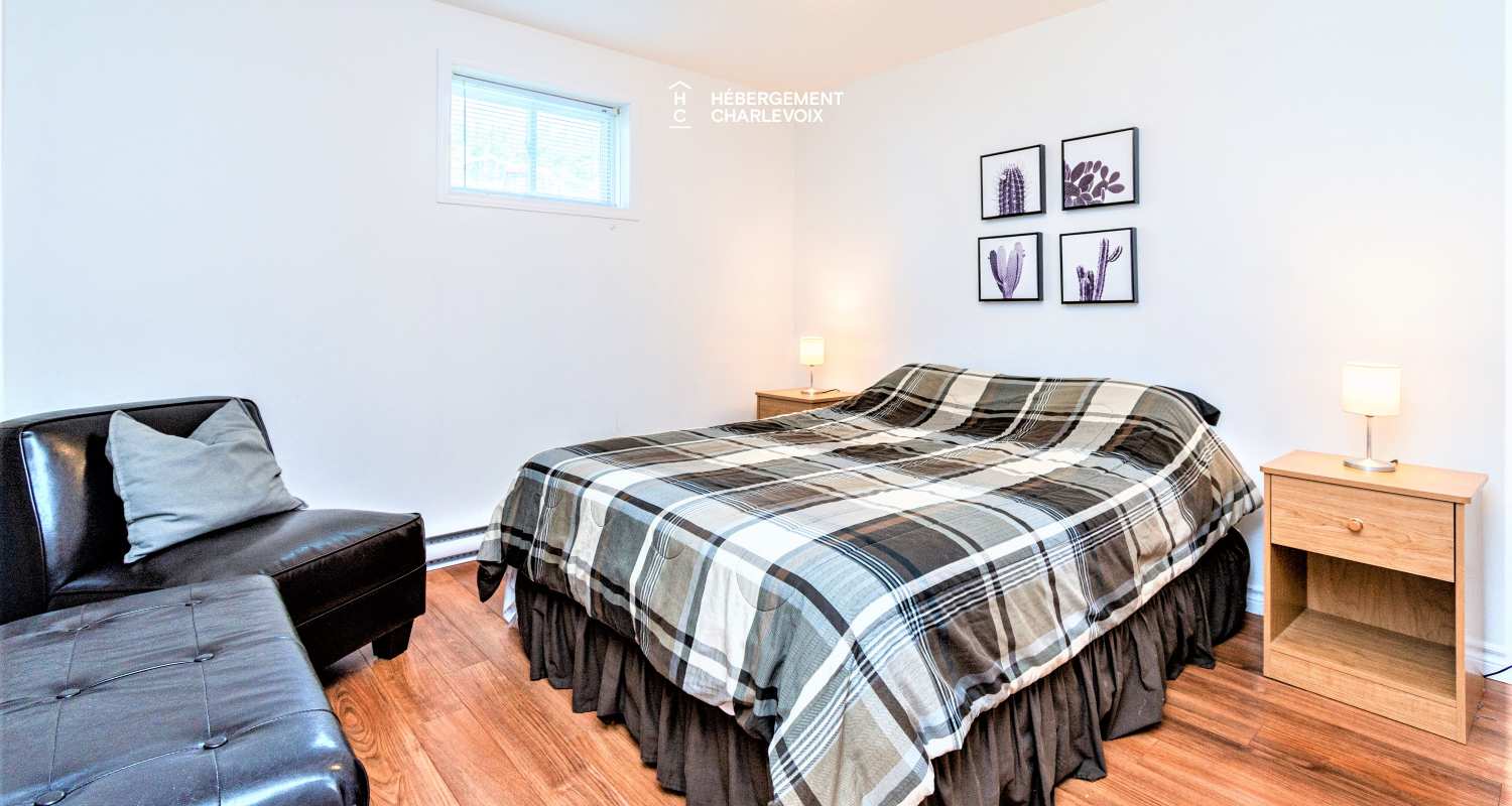 ACC-38 - Chalet à Petite-Rivière-St-François avec spa et vue sur le fleuve et les montagnes.