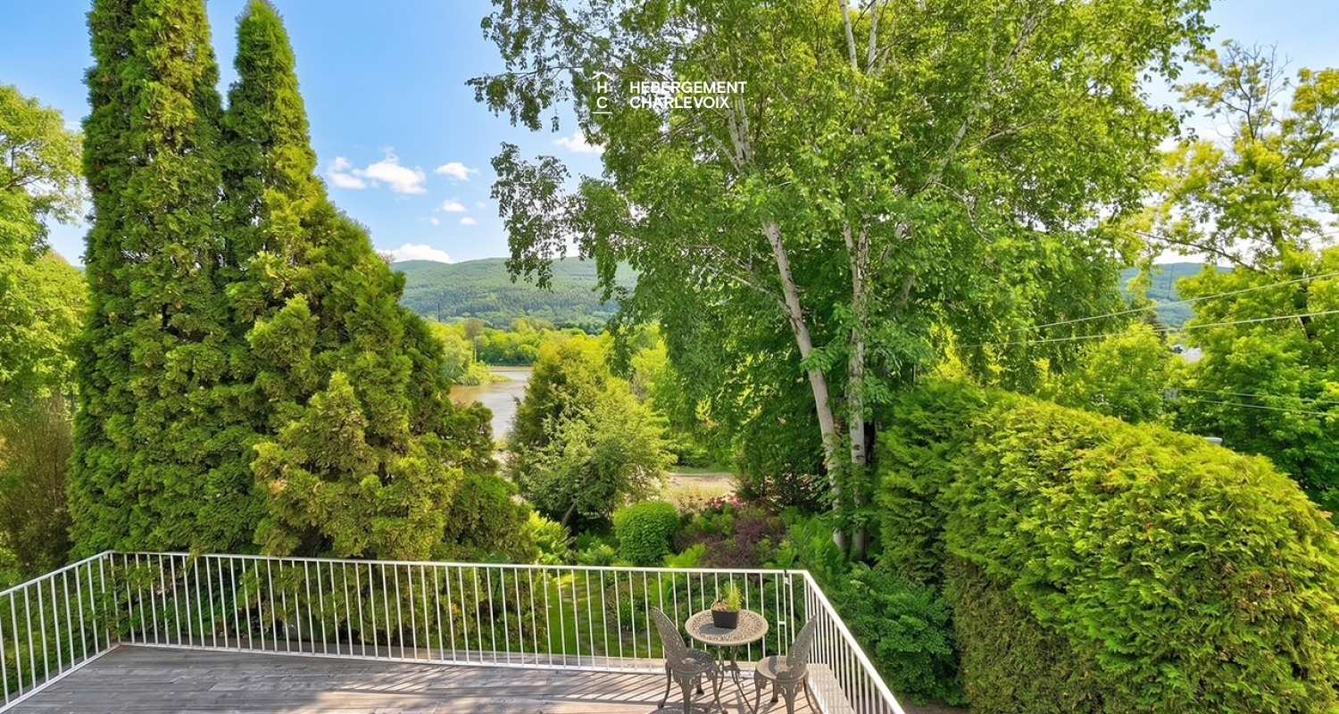 ALC-28 - Joli appartement situé en plein cœur de l'une des plus belles rues de Charlevoix.