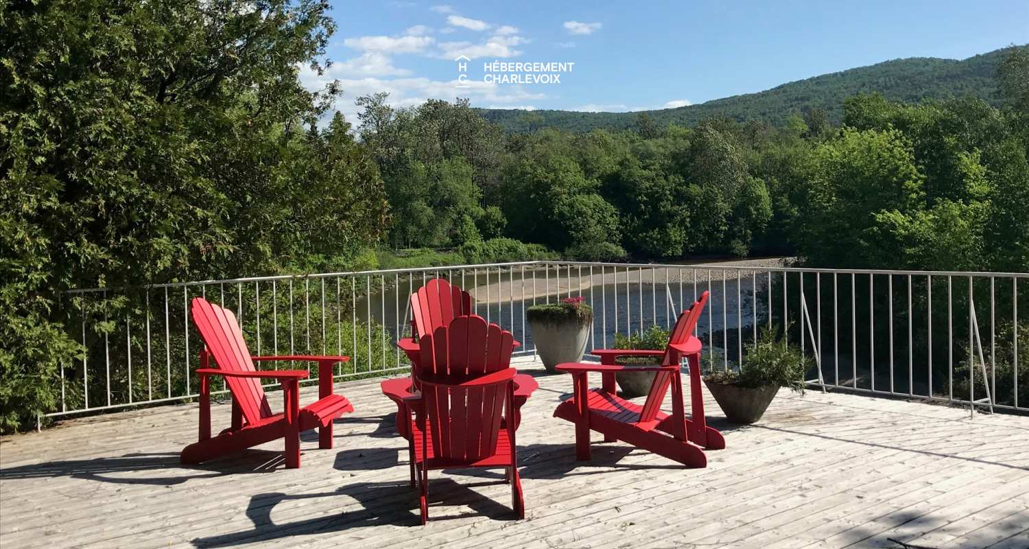 ALC-28 - Joli appartement situé en plein cœur de l'une des plus belles rues de Charlevoix.