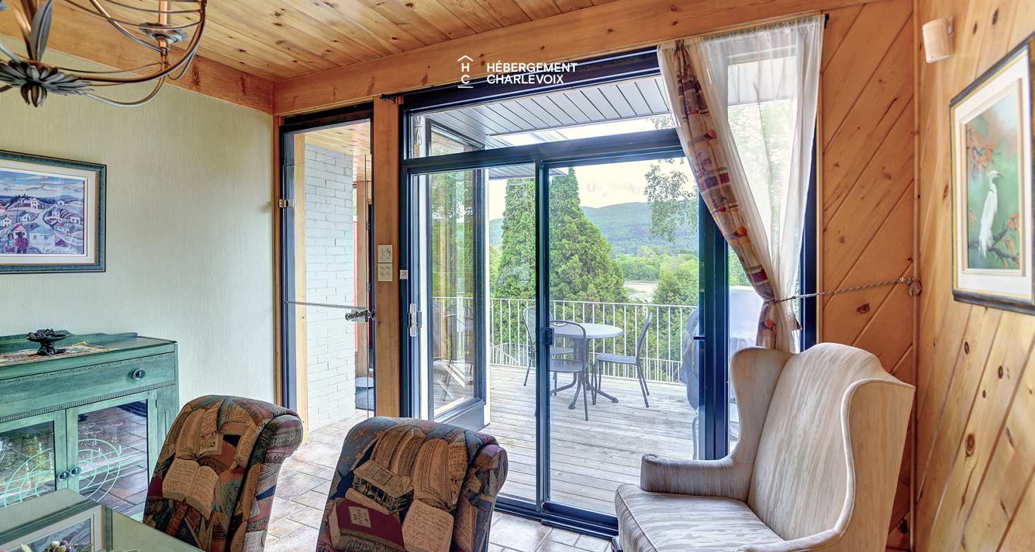 ALC-28 - Joli appartement situé en plein cœur de l'une des plus belles rues de Charlevoix.