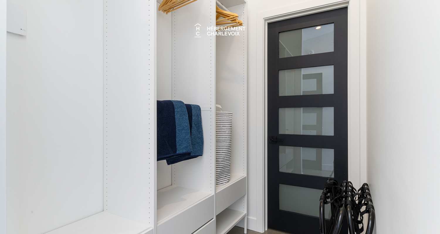 ALE-613 - Vue panoramique sur le fleuve St-Laurent.