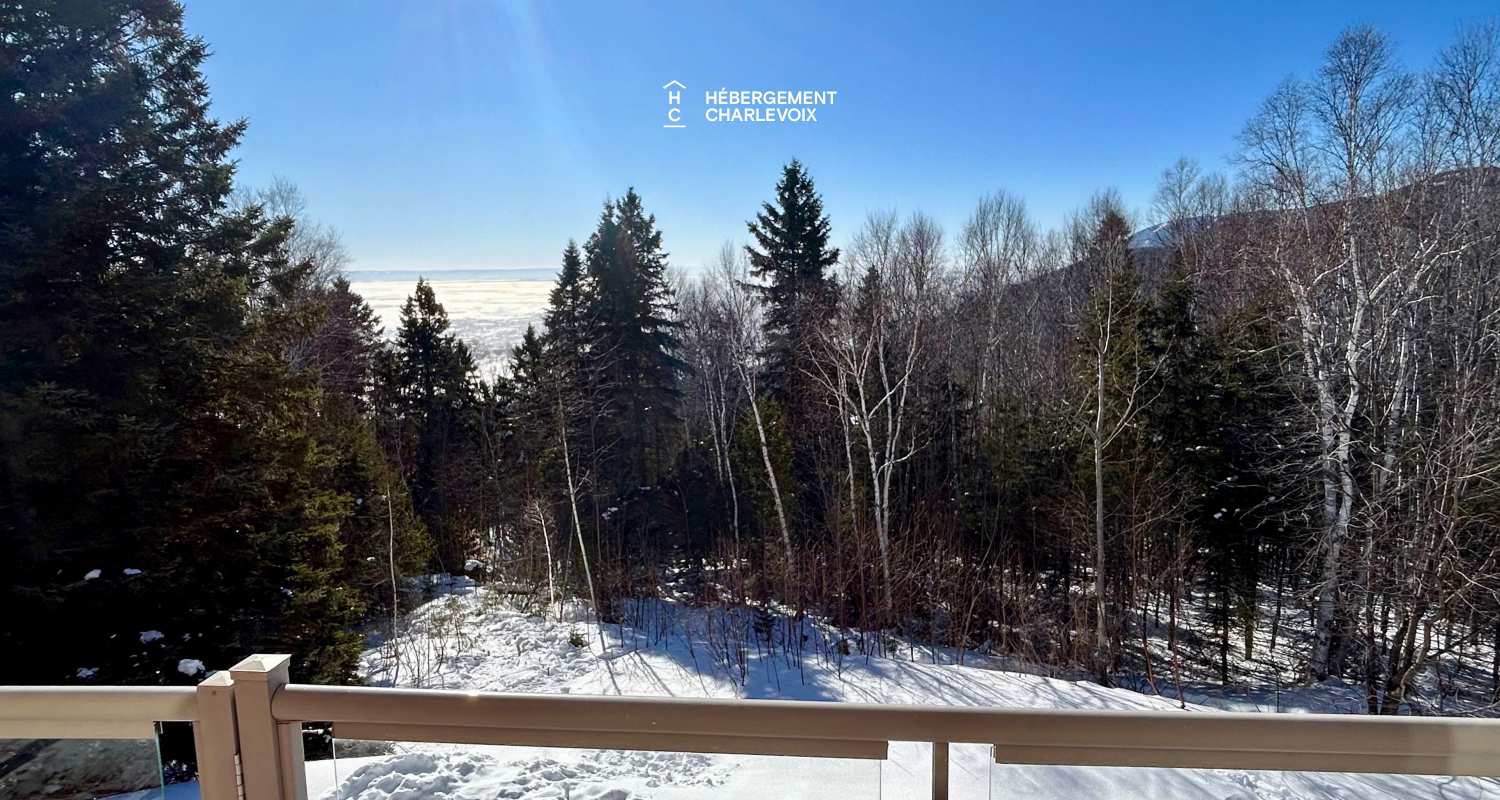 ANO-121B - À 10 minutes du Massif avec vue sur le fleuve St-Laurent!