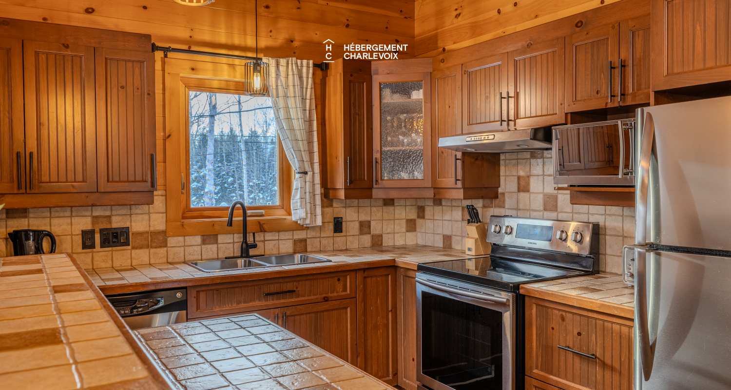 APO-211 - Beautiful windows and wood to inspire