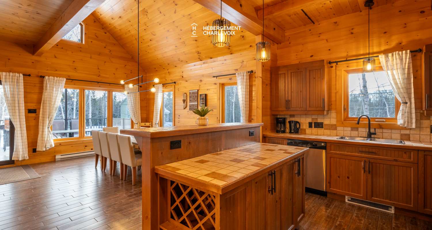 APO-211 - Beautiful windows and wood to inspire