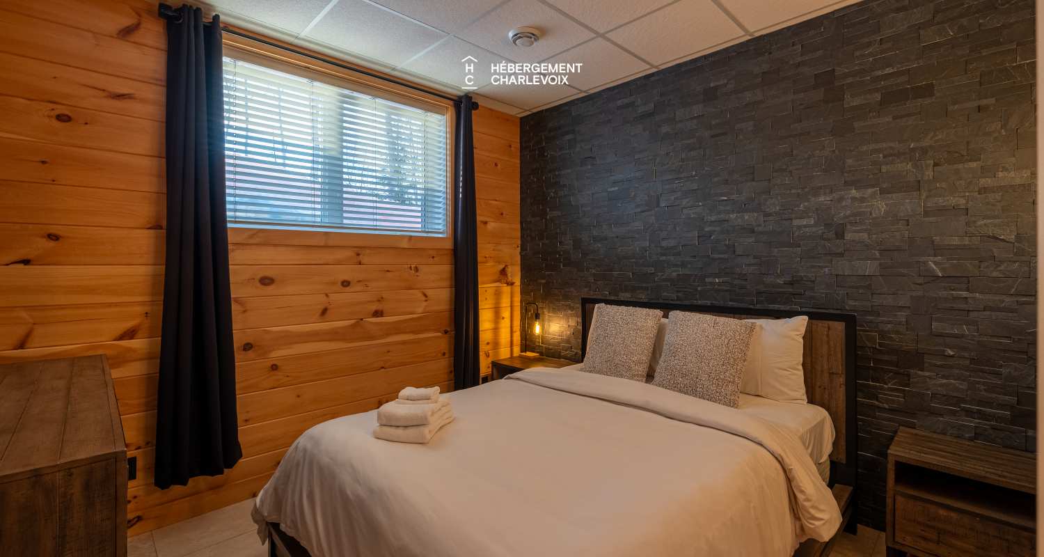 APO-211 - Beautiful windows and wood to inspire