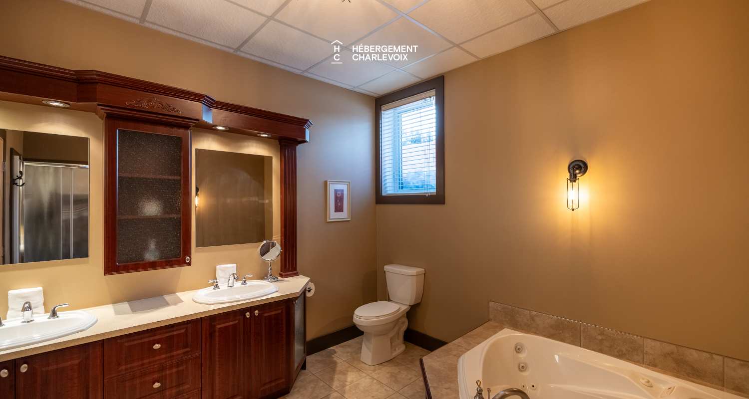 APO-211 - Beautiful windows and wood to inspire