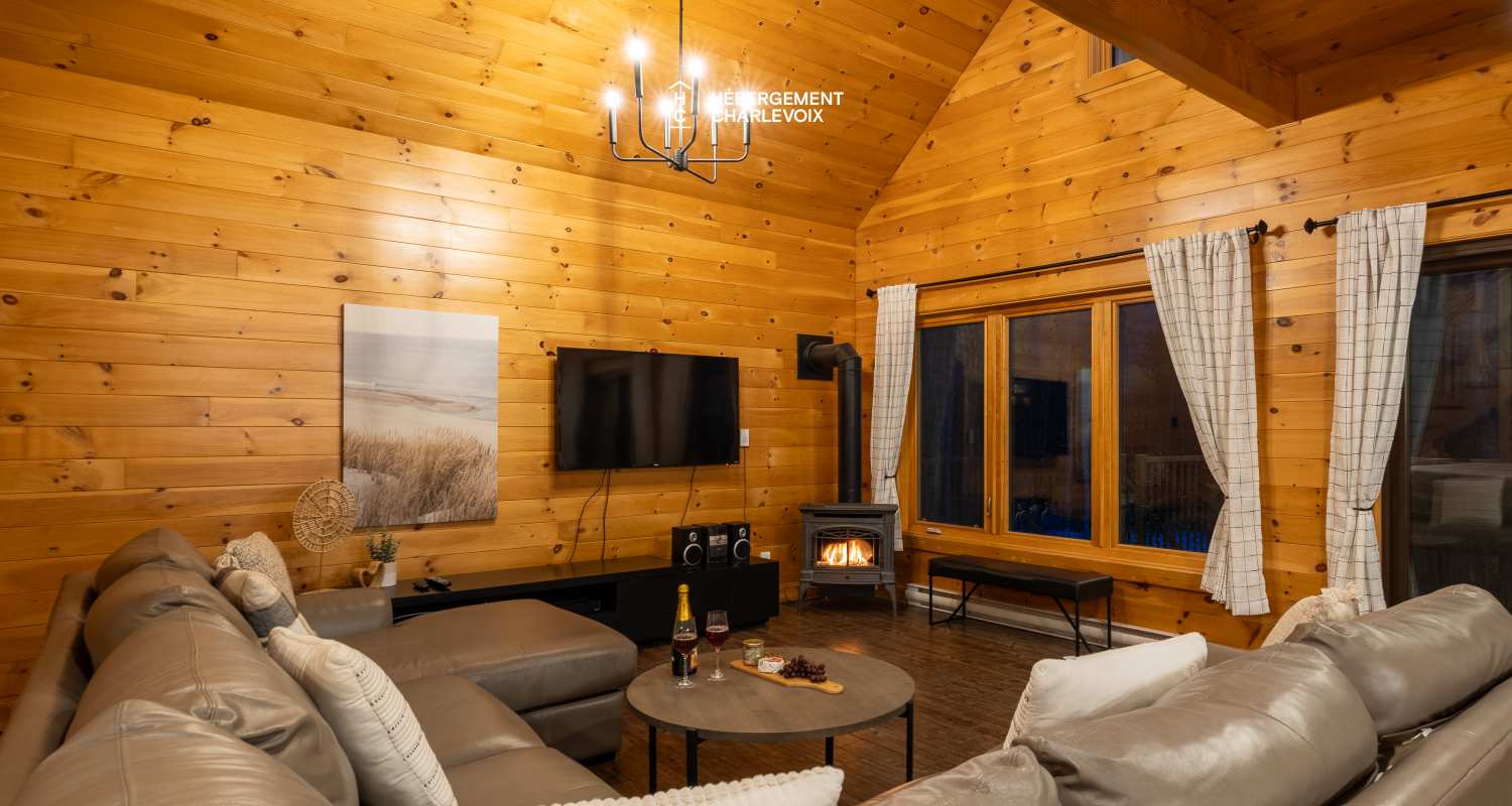 APO-211 - Beautiful windows and wood to inspire