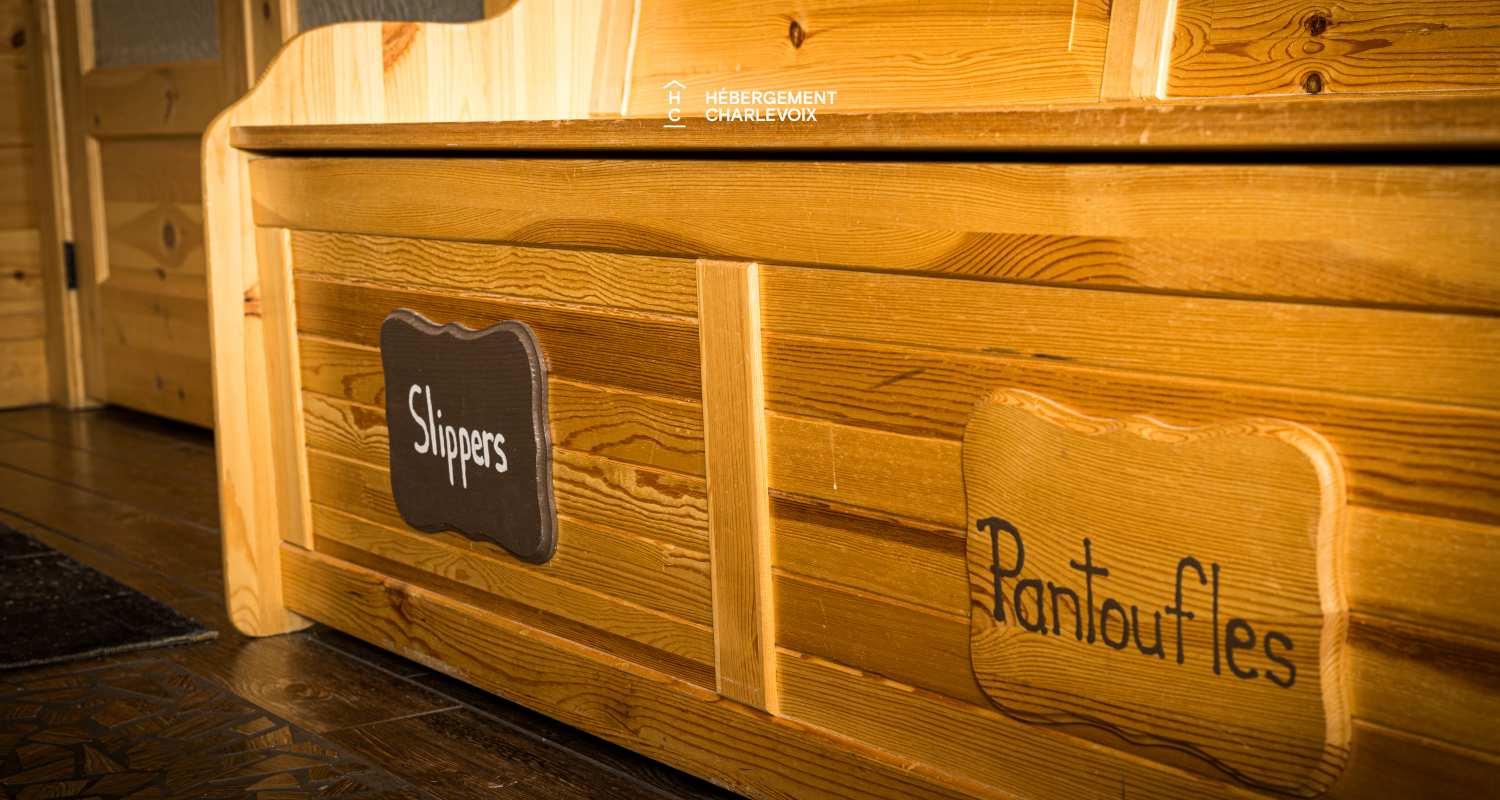 APO-211 - Beautiful windows and wood to inspire