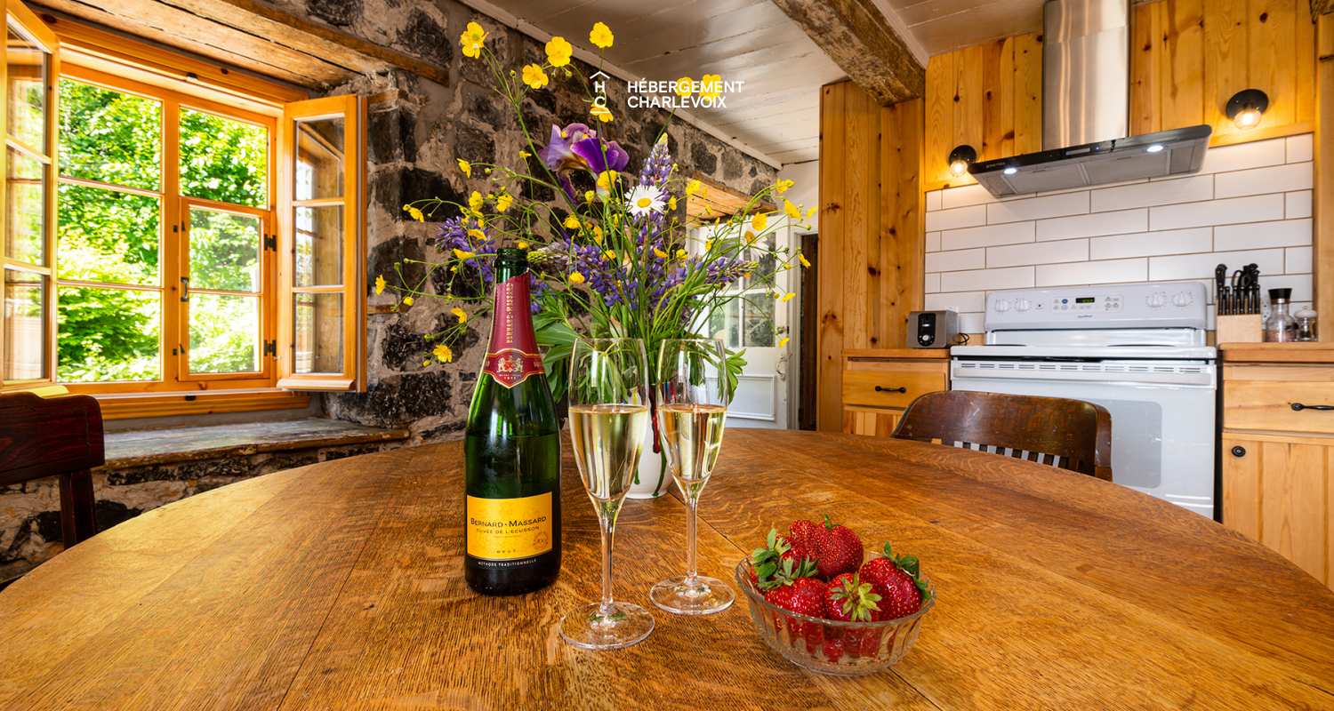 ART-4 - NEW - In a 200 year old mill ... a few steps from Baie-St-Paul