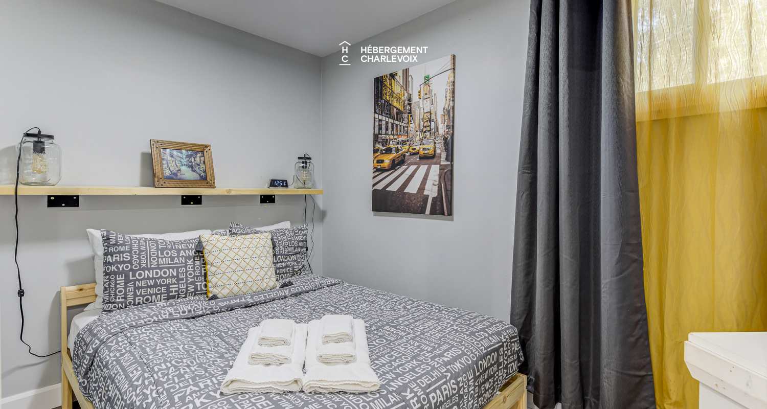 AST-47 - Swimming pool, spa and view of the St. Lawrence River!