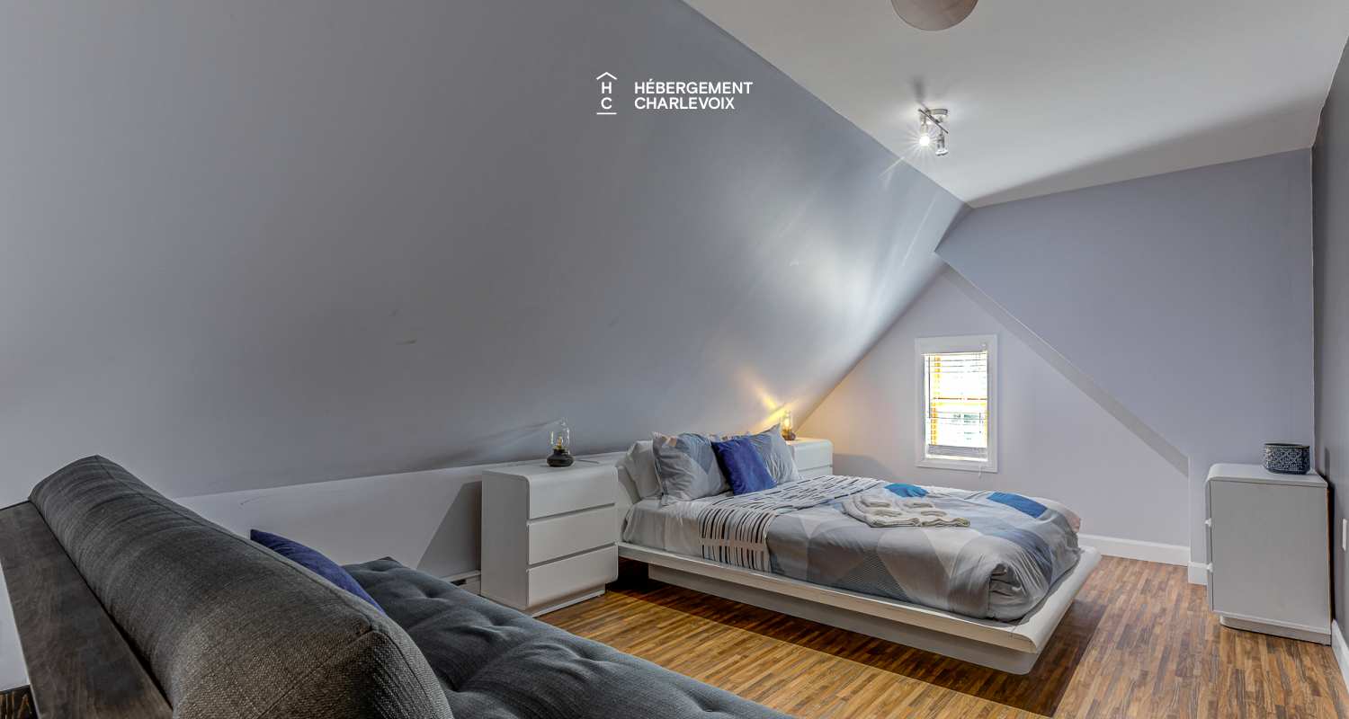 AST-47 - Swimming pool, spa and view of the St. Lawrence River!