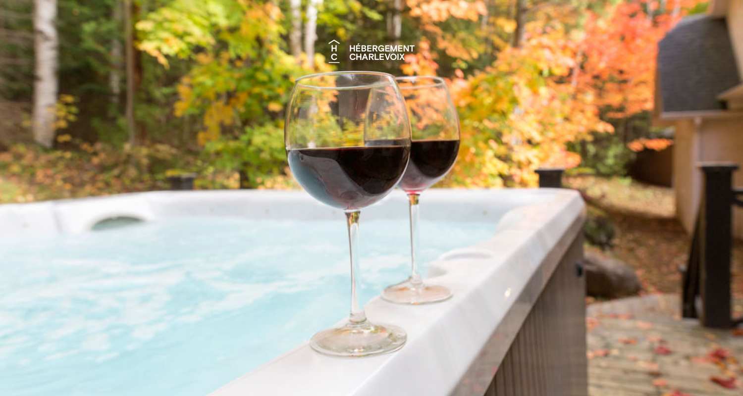 AST-47 - Swimming pool, spa and view of the St. Lawrence River!