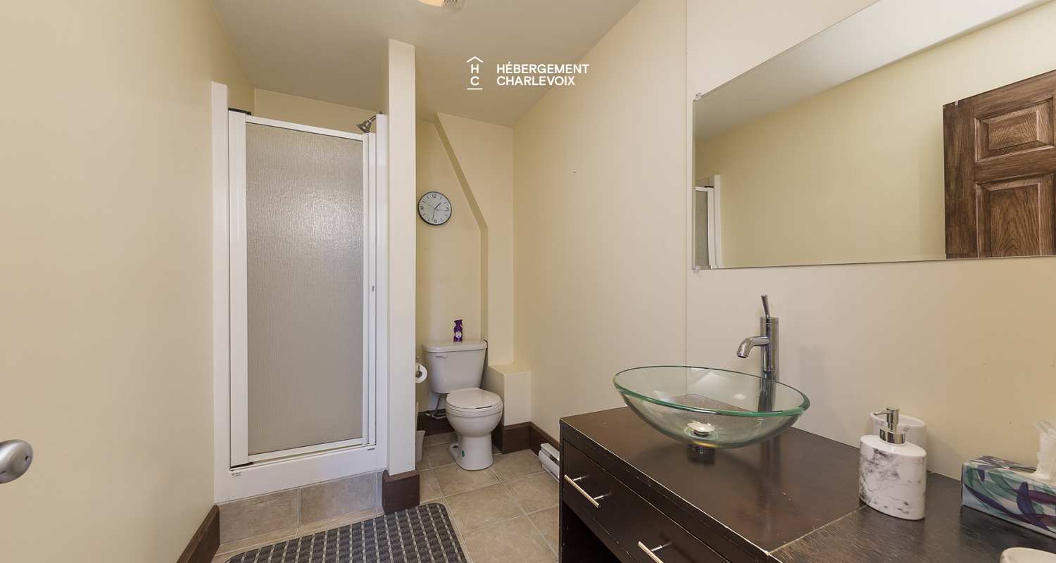 AVA-269 - Chalet near the Gabrielle-Roy Trail in Petite-Rivière St-François